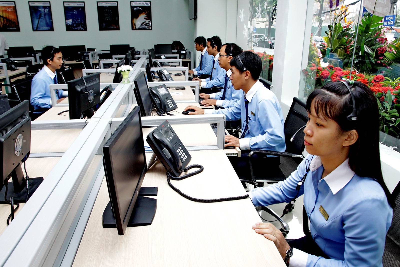 May đo đồng phục tại Trung Tâm CSKH Tổng Công Ty Điện Lực Miền Nam